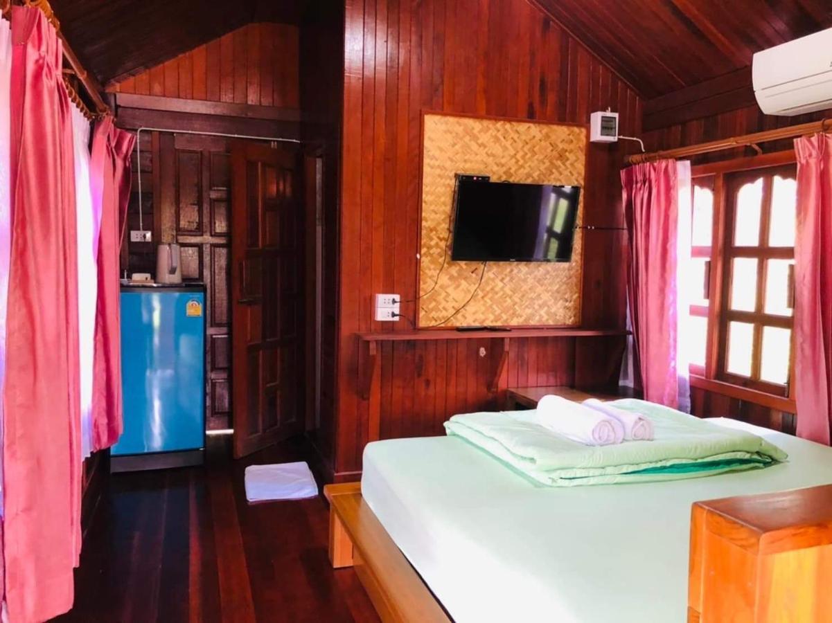 Kob Suk Resort K7 , K10 Sichon Bagian luar foto