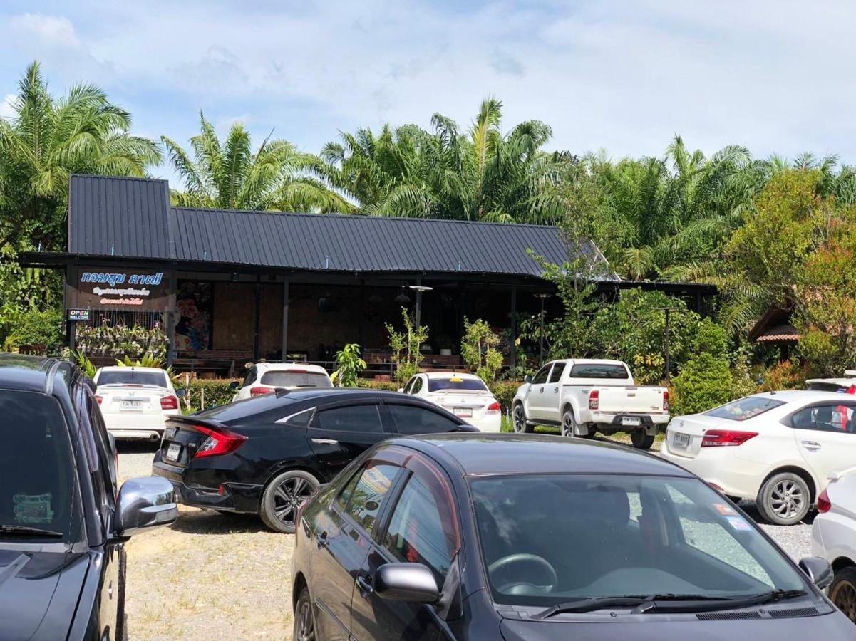 Kob Suk Resort K7 , K10 Sichon Bagian luar foto